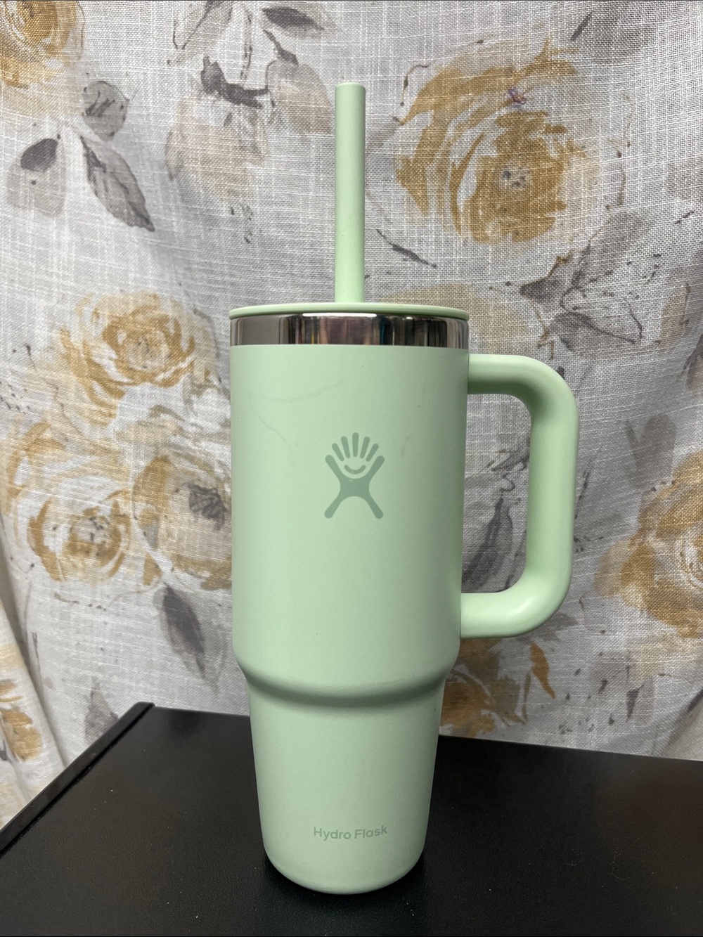 Hydro Flask Mint Green 24oz Insulated Travel Mug with Handle & Straw